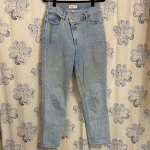 Abercrombie and Fitch High-Rise 90s Straight Leg Women’s Jeans